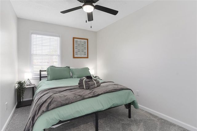 15207 S NAVAHO Drive, Olathe, KS 66062