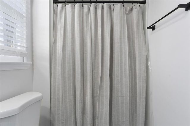 15207 S NAVAHO Drive, Olathe, KS 66062