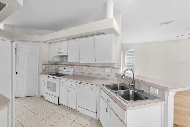 7040 FRASCATI LOOP, Wesley Chapel, FL 33544