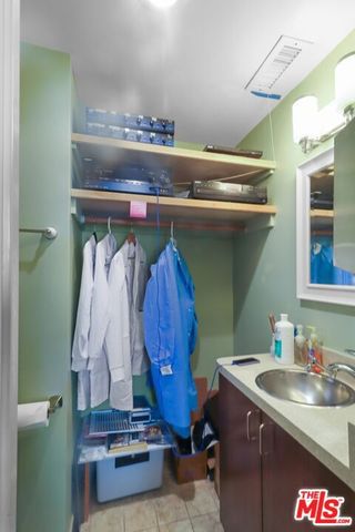 10505 W Pico Boulevard, Los Angeles, CA 90064