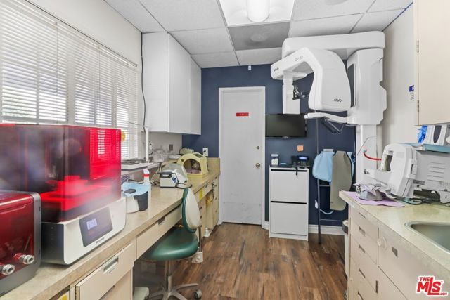 10505 W Pico Boulevard, Los Angeles, CA 90064