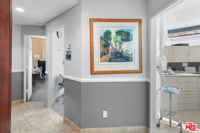 10505 W Pico Boulevard, Los Angeles, CA 90064