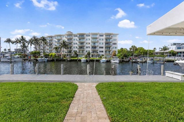 2762 NE 3rd Street, Pompano Beach, FL 33062