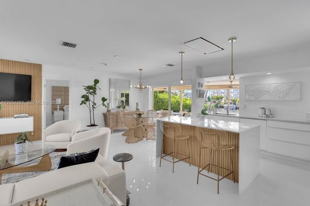 2762 NE 3rd Street, Pompano Beach, FL 33062