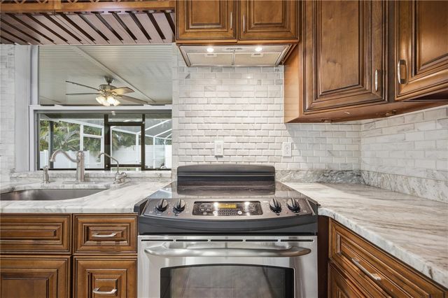 1964 PAR PLACE, Sarasota, FL 34240