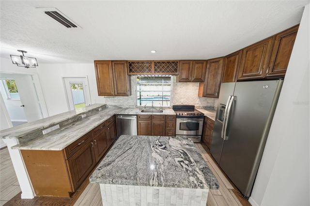 1964 PAR PLACE, Sarasota, FL 34240