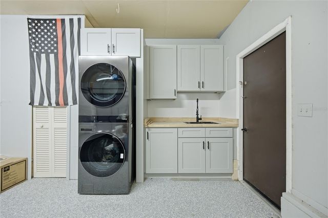 1964 PAR PLACE, Sarasota, FL 34240