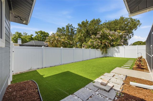 1964 PAR PLACE, Sarasota, FL 34240