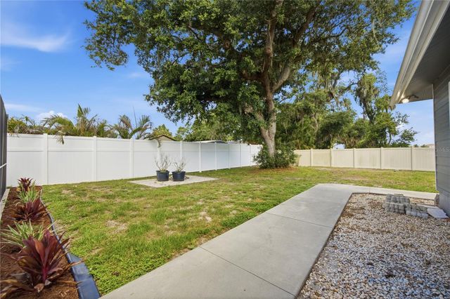 1964 PAR PLACE, Sarasota, FL 34240