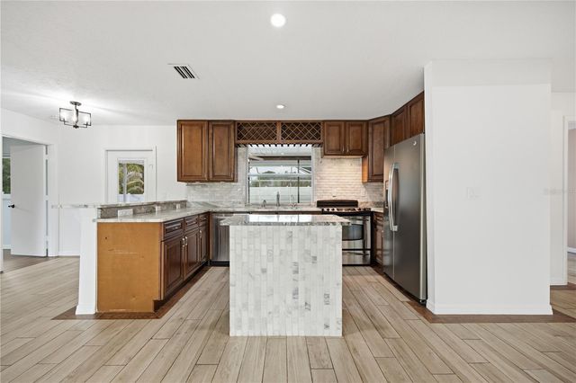 1964 PAR PLACE, Sarasota, FL 34240
