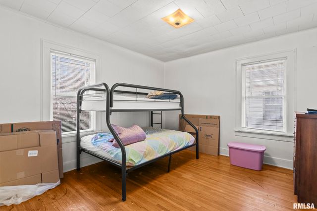 2236 E ADAMS Street, Springfield, IL 62703