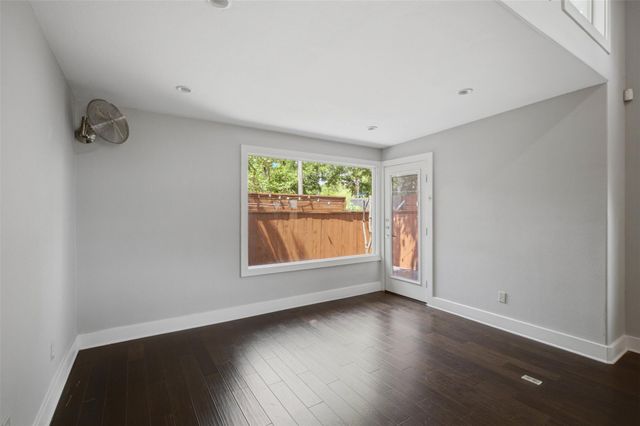1315 W Anderson LN A, Austin, TX 78757