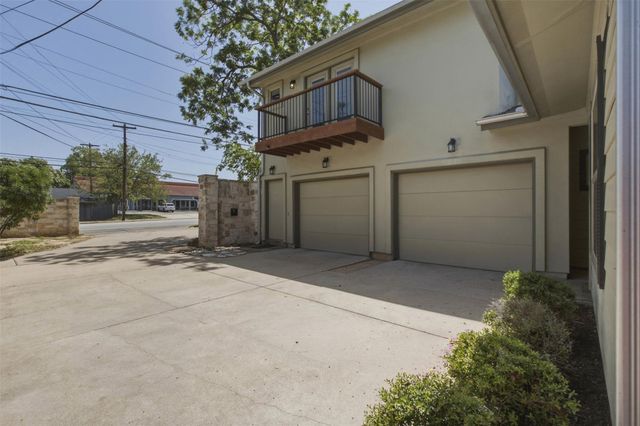 1315 W Anderson LN A, Austin, TX 78757