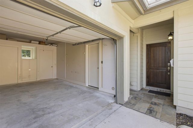 1315 W Anderson LN A, Austin, TX 78757