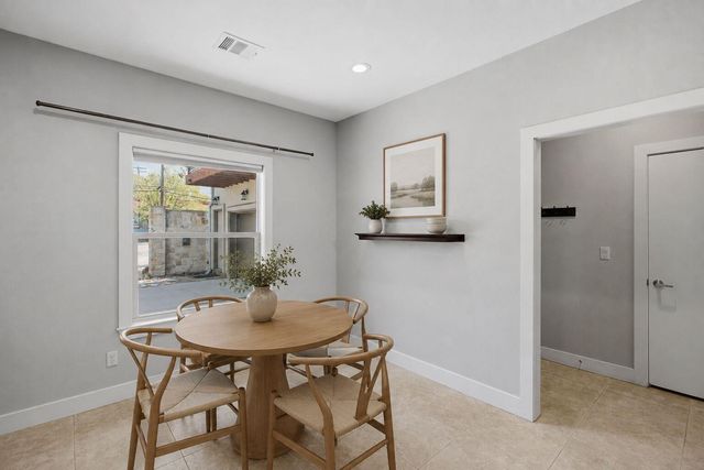 1315 W Anderson LN A, Austin, TX 78757