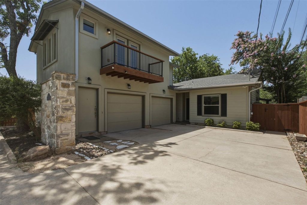1315 W Anderson LN A, Austin, TX 78757