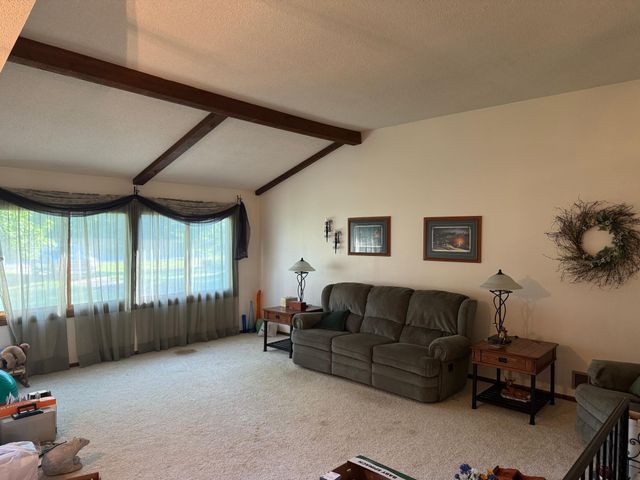 2400 208th Lane NW, Oak Grove, MN 55011