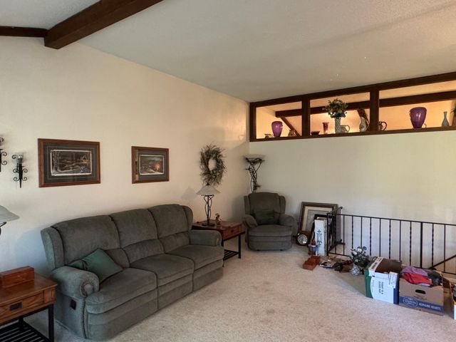 2400 208th Lane NW, Oak Grove, MN 55011