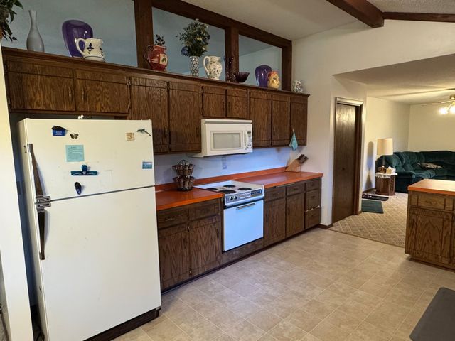 2400 208th Lane NW, Oak Grove, MN 55011