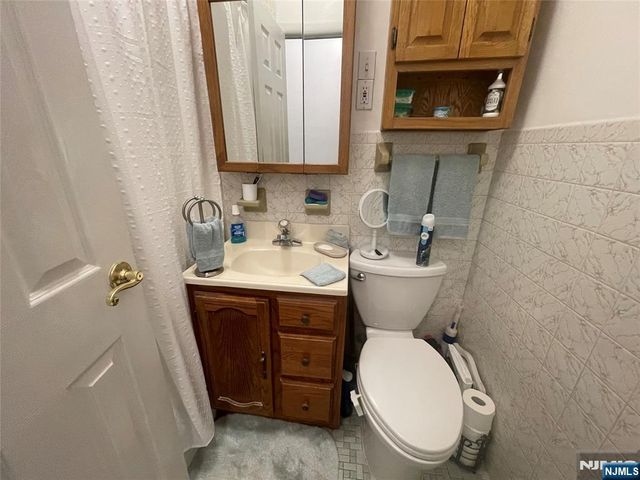 126 69th, Guttenberg, NJ 07093