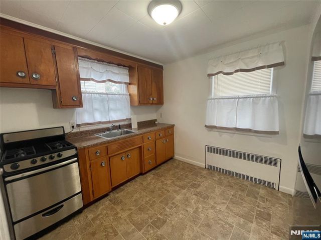 126 69th, Guttenberg, NJ 07093