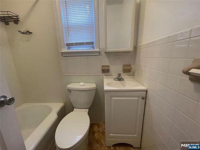126 69th, Guttenberg, NJ 07093