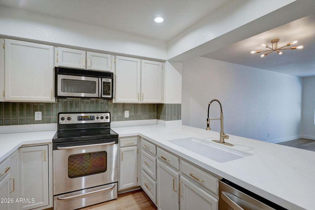 10080 E Mountain View Lake Drive D311, Scottsdale, AZ 85258 — exterior