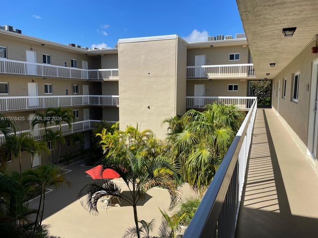 7840 Camino Real P309, Miami, FL 33143