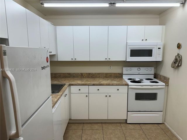 7840 Camino Real P309, Miami, FL 33143