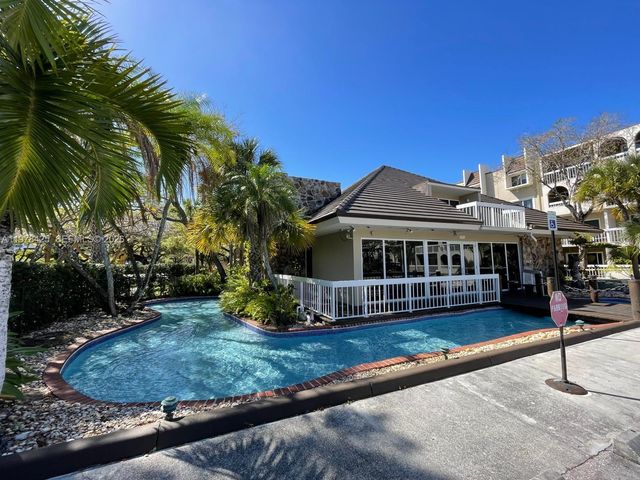 7840 Camino Real P309, Miami, FL 33143