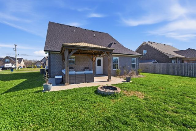 3032 Dusenburg Dr, Christiana, TN 37037