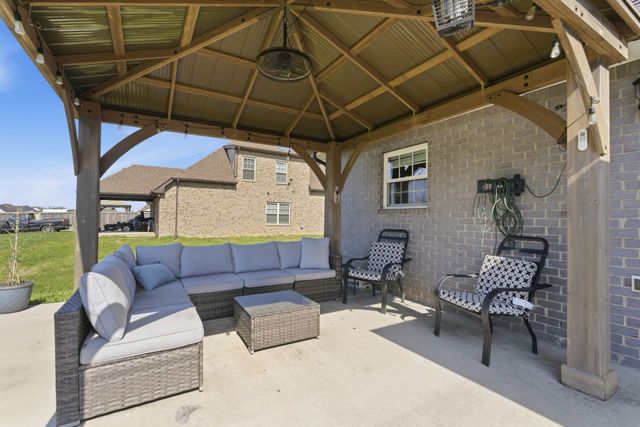 3032 Dusenburg Dr, Christiana, TN 37037