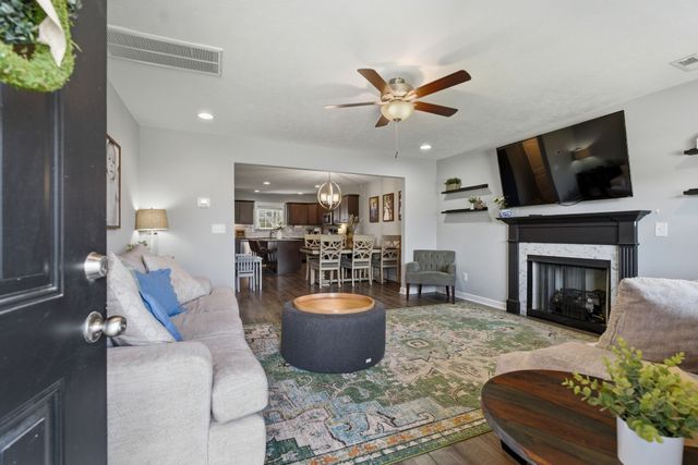 3032 Dusenburg Dr, Christiana, TN 37037