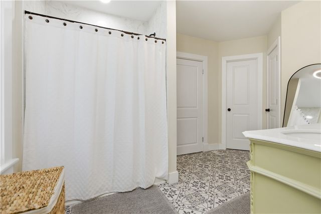 236 W Pike Street, Canonsburg, PA 15317