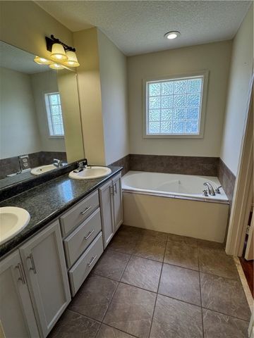 234 Victorian Lakes Drive, Brunswick, GA 31525