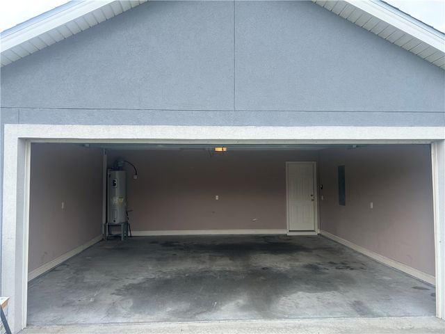 234 Victorian Lakes Drive, Brunswick, GA 31525