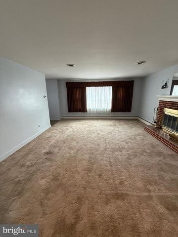 300 N FRANKLIN STREET, Waynesboro, PA 17268