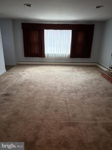 300 N FRANKLIN STREET, Waynesboro, PA 17268