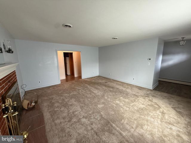 300 N FRANKLIN STREET, Waynesboro, PA 17268