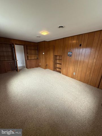 300 N FRANKLIN STREET, Waynesboro, PA 17268