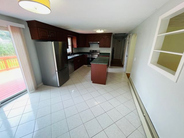 192 Grandview Ave, West Springfield, MA 01089