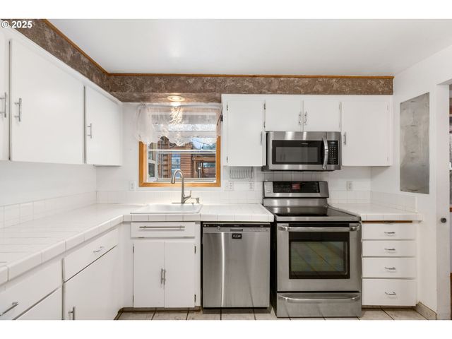 17130 Sw BAKER St, Beaverton, OR 97007