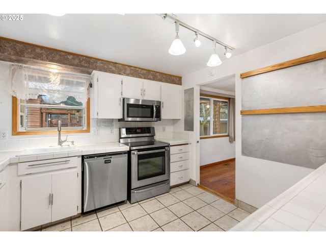 17130 Sw BAKER St, Beaverton, OR 97007