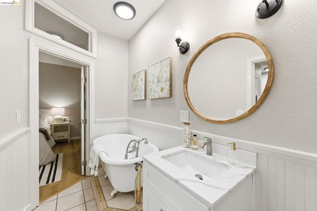 605 Forest Run, Hercules, CA 94547