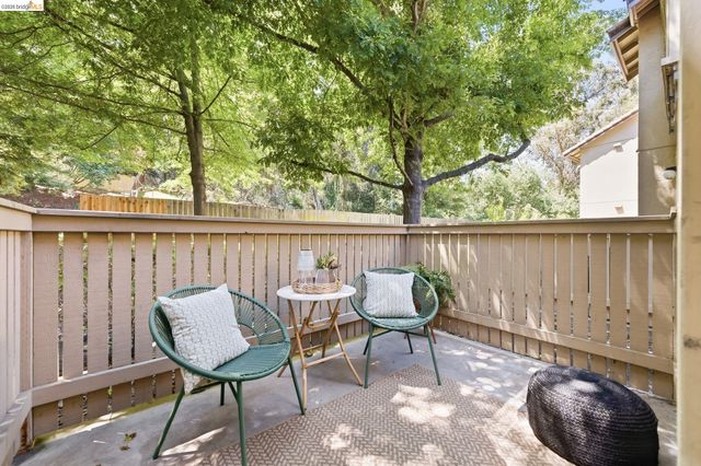 605 Forest Run, Hercules, CA 94547