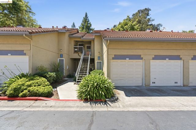 605 Forest Run, Hercules, CA 94547