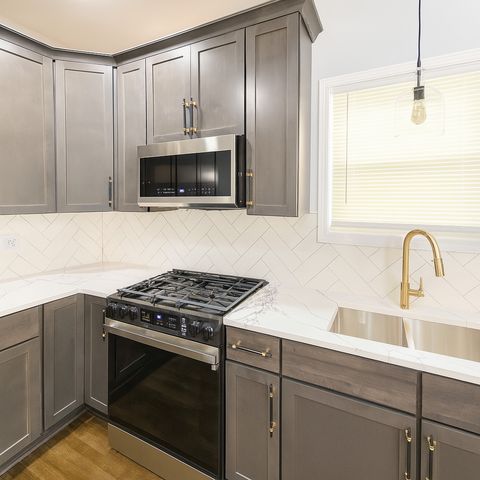 949 N Lockwood Avenue, Chicago, IL 60651