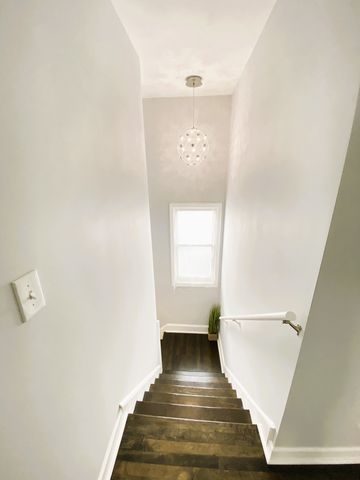 949 N Lockwood Avenue, Chicago, IL 60651