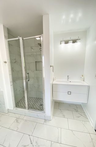 949 N Lockwood Avenue, Chicago, IL 60651