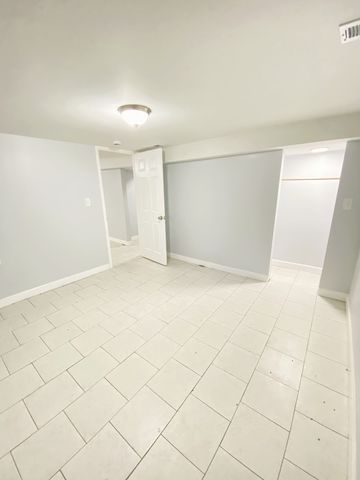 949 N Lockwood Avenue, Chicago, IL 60651